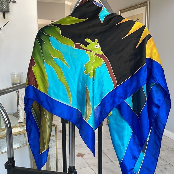 Large silk scarf with vibrant colors and patterns 43*37 inches. - Picture 4 of 4